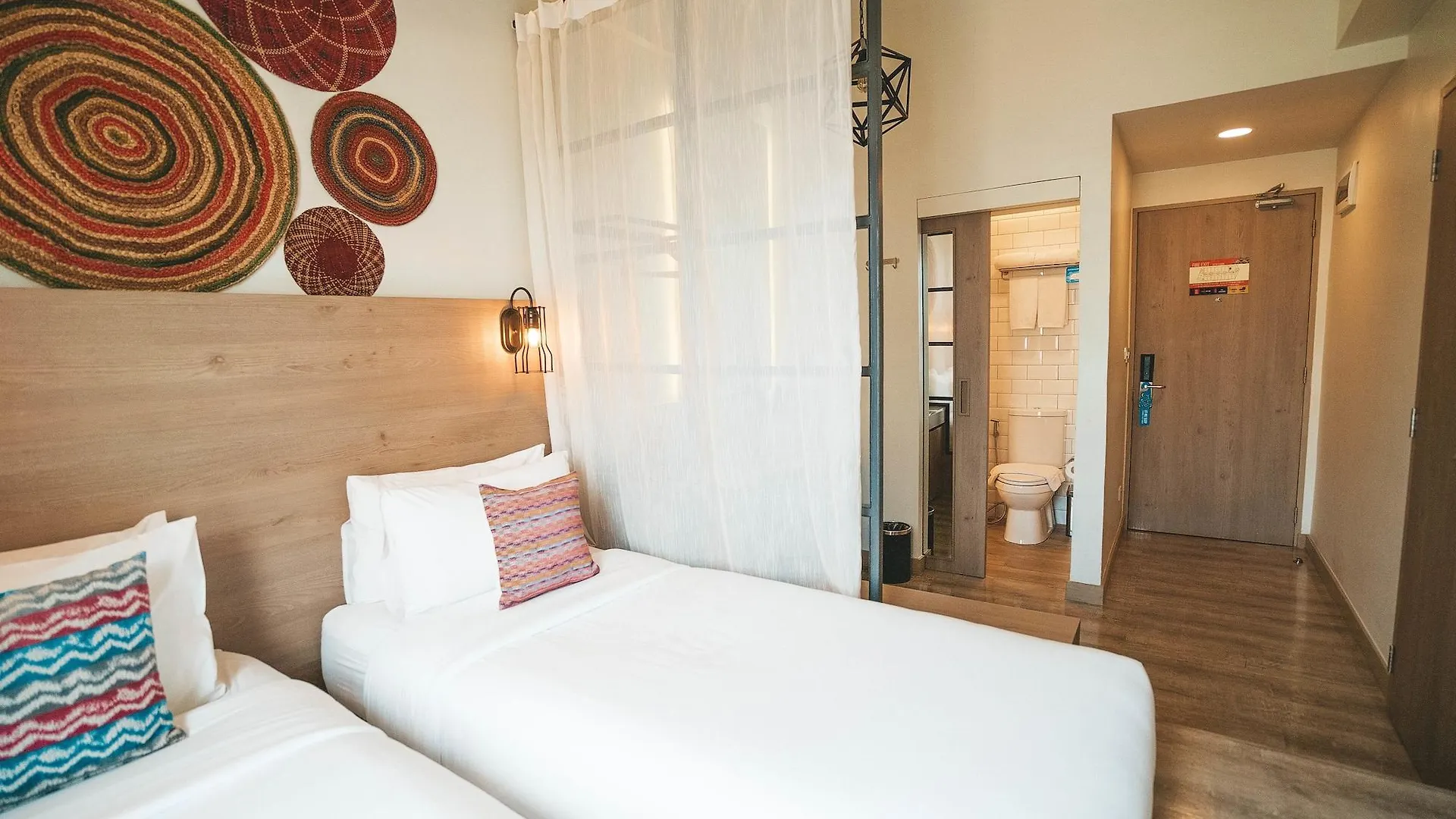 Lub D Philippines Makati - Central Makati, Near Nightlife Makati City 3*,