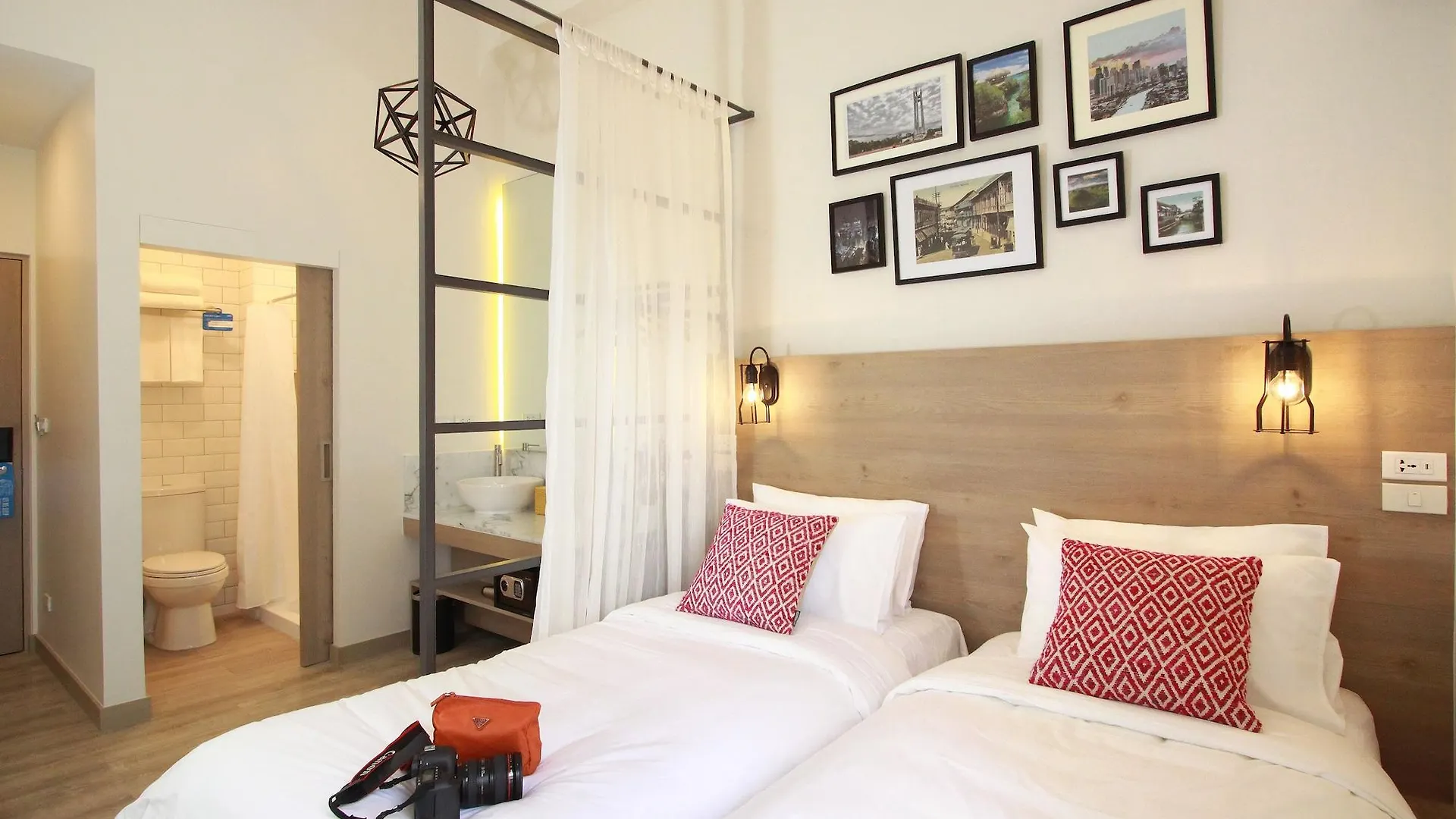 Lub D Philippines Makati - Central Makati, Near Nightlife Makati City Hotell
