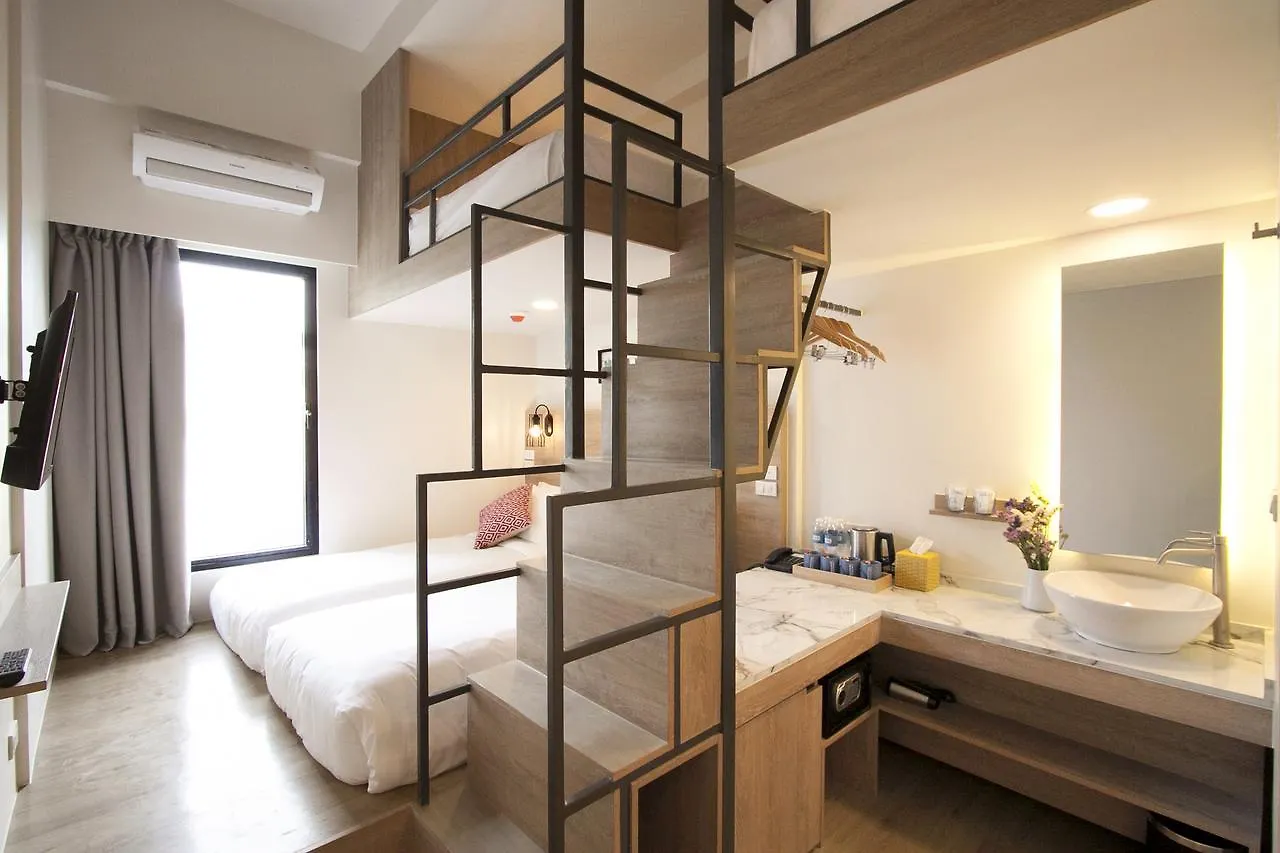 Lub D Philippines Makati - Central Makati, Near Nightlife Makati City Hotell